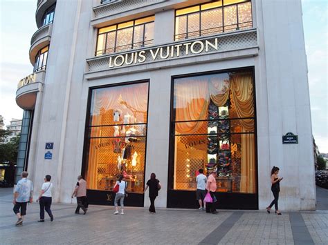 how much do you save buying louis vuitton in paris|louis vuitton shop in paris.